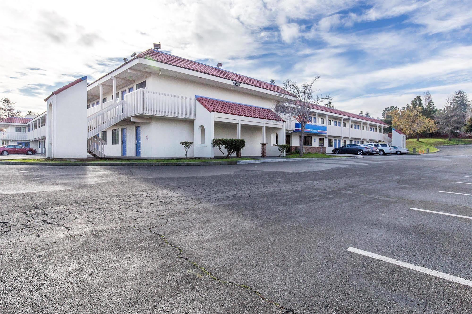 Motel 6 Vallejo - Maritime North Exteriér fotografie
