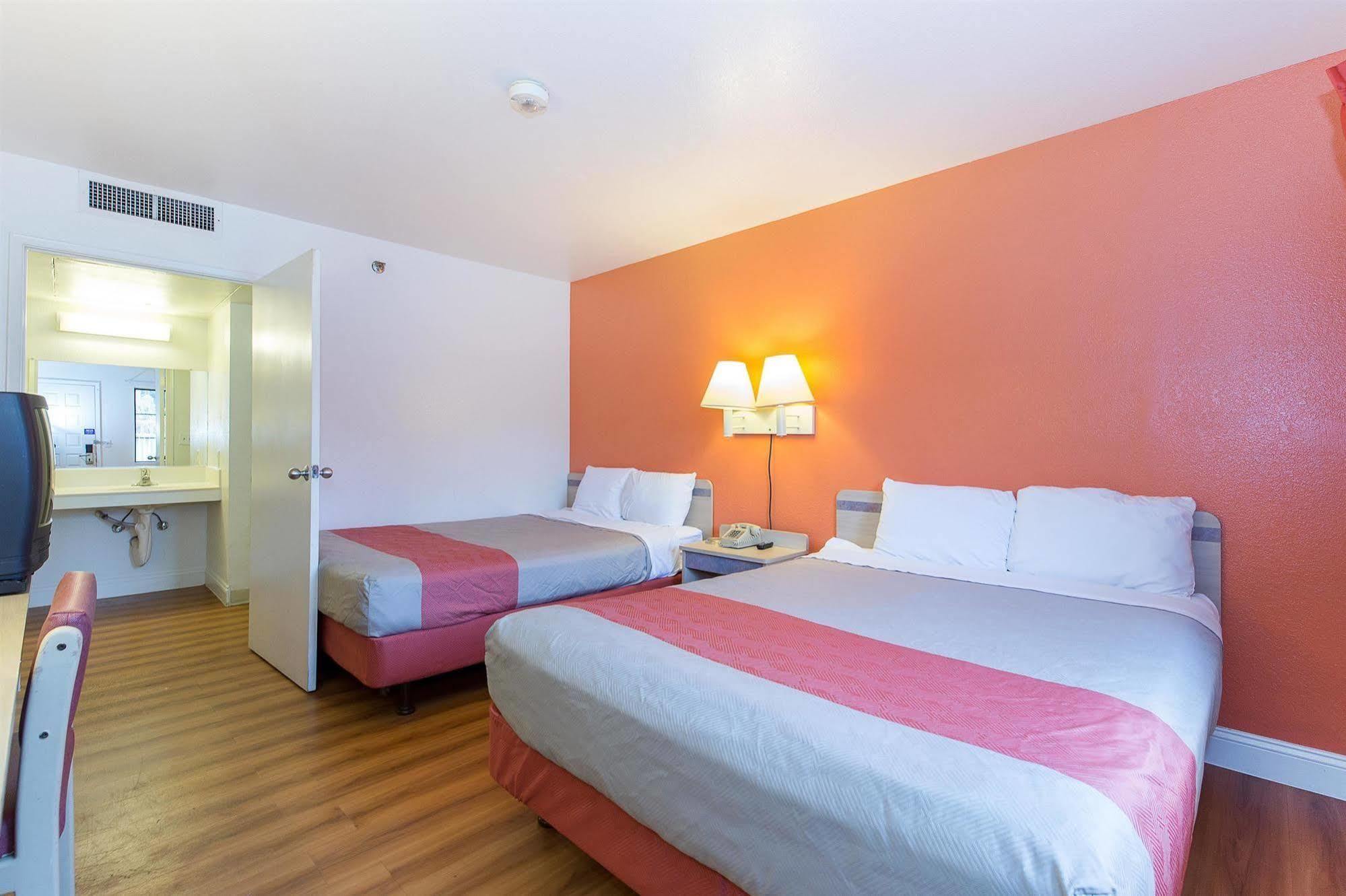 Motel 6 Vallejo - Maritime North Exteriér fotografie